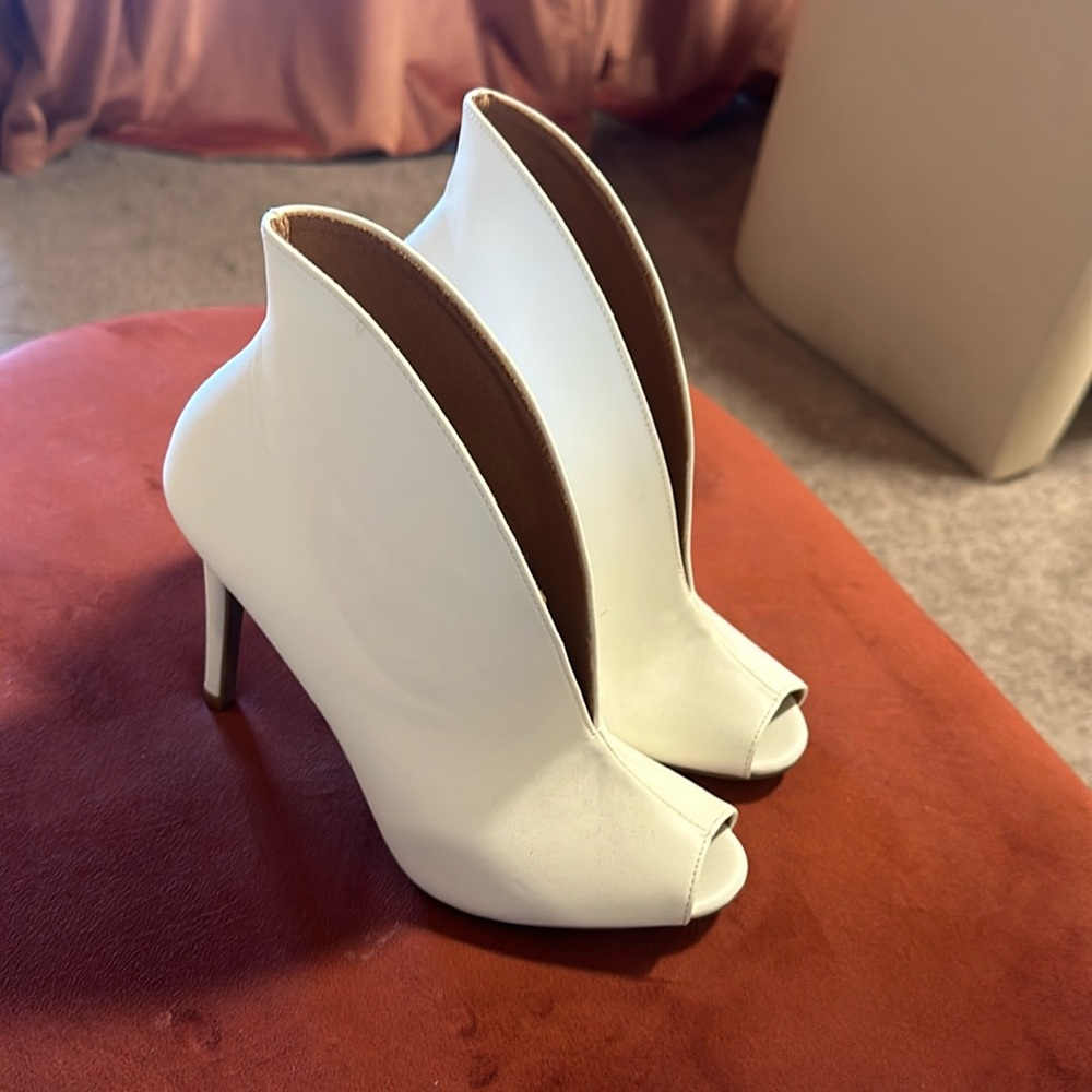 NEW fall white heels with ankle support